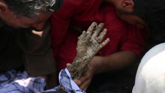 Afganistan/ Të paktën 100 viktima, gra dhe fëmijë, për shkak të përmbytjeve që goditën provincën e Parvan (FOTO)