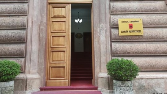 KLGJ u bën thirrje gjyqtarëve që kaluan Vetting-un: Kandidoni për vendet në Gjykatën Kushtetuese