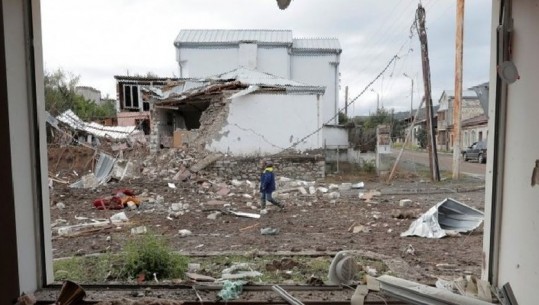 12 ditë luftime/Armenia dhe Azerbajxhani vendosin armëpushim, por hedhin akzua se kjo nuk po respektohet