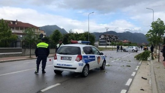 E rëndë në Fier/ Makina përplas nënë e bijë, ndërron jetë nëna 60 vjeç! Në pranga shoferi, drejtonte automjetin në gjendje të dehur