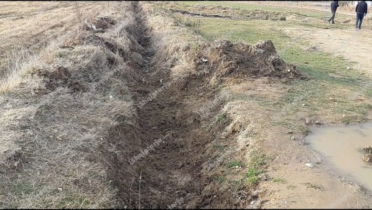 VIDEO/ Vrasja e dyfishtë në Maliq, trupat e vëllezërve u gjetën në një kanal nga banorët e zonës