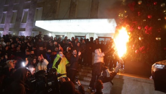 Pse u harrua për 7 ditë Klodian Rasha, nga 'çunat e Lulit dhe Monikës'?