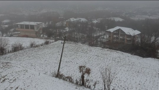 150 banorë pa drita në Zerqan: Na janë djegur pajisjet! Prej 50 vitesh asnjë investim në fshat! Jemi ankuar në OSHEE, por asnjë ndërhyrje