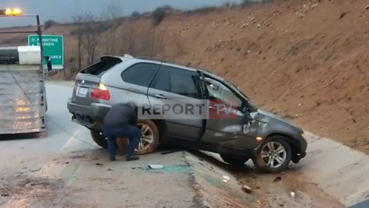 Aksident në Rrugën e Kombit, BMW X5 del nga rruga! 3 të lënduar (VIDEO)