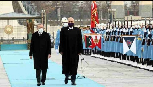 Konspiracioni shqiptar për vizitën Tiranë-Ankara-Athinë