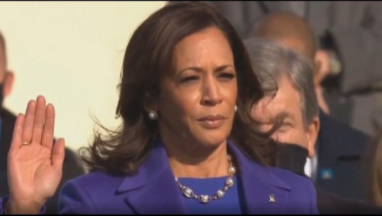 Betohet Kamala Harris. merr zyrtarisht detyrën si zv. Presidente e SHBA-së