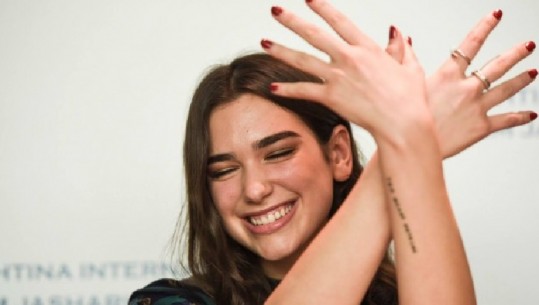 ‘Nuk do e harroj kurrë atë ditë’, Dua Lipa uron pavarësinë e Kosovës: Krenare për ty