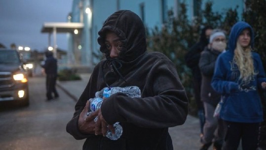  SHBA, i ftohti polar, qytetarët në Teksas pa ujë të pijshëm