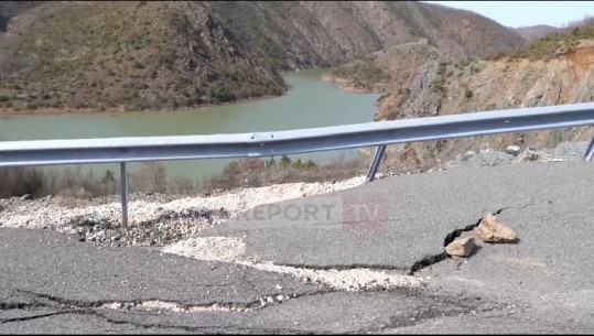 Rruga e shembur në Mirditë vështirëson jetën e banorëve, rrezikojnë të bien në liqen