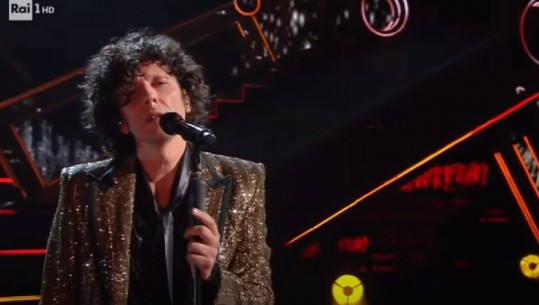 Kënga me poetike në Sanremo 2021, 'Një milion gjëra për të të thënë' e Ermal Metës (VIDEO)