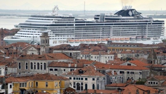 Venecia ndalon anijet e lundrimit të hyjnë në qendrën historike