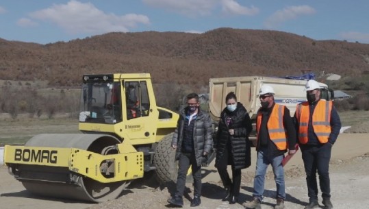 Punimet në aksin Korçë-Ersekë, Xhaçka: Impakt në turizëm dhe në ekonomi për çdo familje (VIDEO)