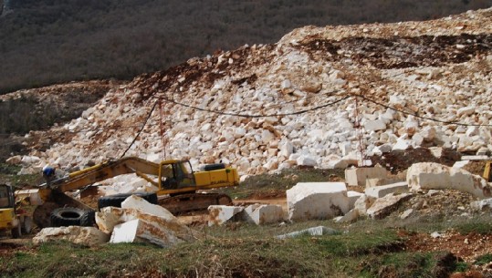 E zë masivi i gurëve duke nxjerrë mermer, vdes punëtori 45-vjeçar në Skrapar! Në pranga inxhinieri