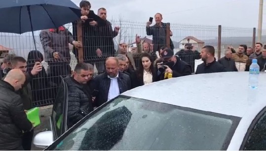 U kapën me lekë dhe fleta votimi në makinë, arrestohen dy të rinjtë! Reagon PS Dibër: Janë eksponentë të LSI-së! Rama: Njerëz pa lidhje me ne, duan të baltosin PS