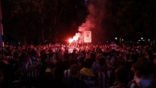 Tifozi 14-vjeçar i Atletico-s humb jetën gjatë festimeve! Titulli përlot Suarez: Barça më largoi si i padobishëm, Messi do jetë krenar për mua (VIDEO)