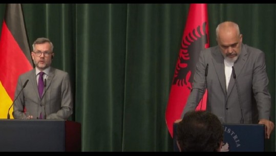 Çështja e liberalizimit të vizave për Kosovën, Roth: Duhej të ishte bërë prej kohësh! Rama: E turpshme, BE e ka marrë peng në një lojë shahu