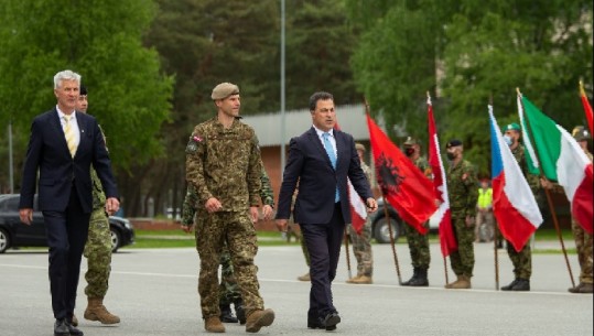 Ministri Peleshi në Letoni, takon homologun e tij: Do të vijojmë kontributin në misionin e NATO-s në veri të Evropës