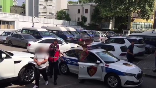 Operacioni për pronat në Kadastër, pamje gjatë shoqërimit të të arrestuarve në polici