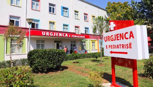 Rritet numri i fëmijëve me COVID të shtruar në spital, 11 të mitur në Pediatri, mes tyre edhe një 2-vjeçar afgan