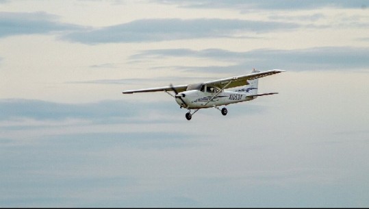 Bie në det një avion privat në Greqi, dyshohet se kishte të paktën 2 persona në bord