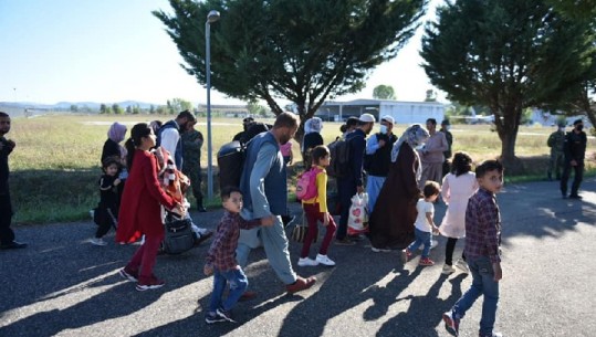 U shpëtuan nga terrori talebanëve, mbërrijnë në vendin tonë 259 fëmijë, burra e gra afgane! Në total 903 të strehuar 