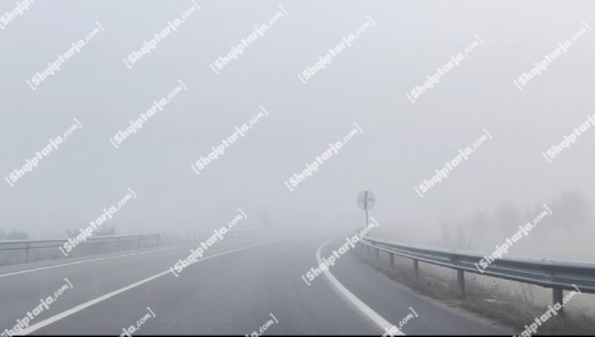 VIDEOLAJM/ Korça dhe Kukësi zgjohen 'nën pushtetin' e mjegullës