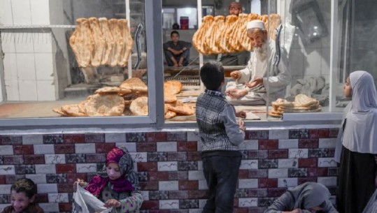 Situatë tmerri në Kabul, tetë fëmijë humbin jetën nga uria 