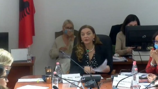 'Propagandën bëjeni te shkallët e kryeministrisë', ministrja debate në Komisionin e Shëndetësisë me Vokshin: Je mësuar vetë që del te kangjellat