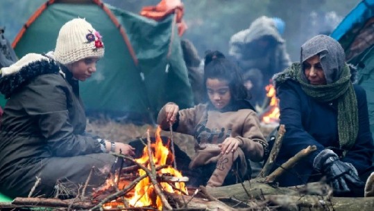 Konflikti Poloni-Bjellorusi me refugjatët në kufi, BE përgatitet për të shtuar sanksionet kundër Lukashenkos