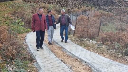 FOTOT VIRALE/ Komentuesit bëjnë 'copë' Lefter Allën për rrugën më të çuditshme në Bulqizë: Mungojnë shinat e trenit, korsi edhe për gomarin