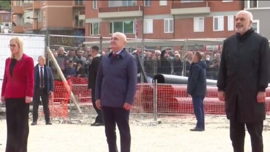 109-vjetori i Pavarësisë, i treti përvjetor me kremtime të kufizuara! Festimet nisën nga Vlora ku u ngrit Flamuri! Të pranishëm Rama, Meta dhe Nikolla (VIDEO)