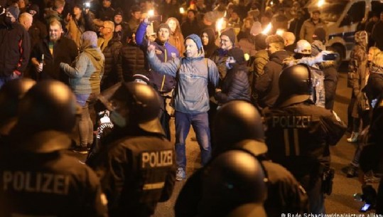 Protesta kundër masave anti-COVID dhe vaksinimit! Reagon politika gjermane: Rrezik radikalizimi, jo të gjitha ishin paqësore