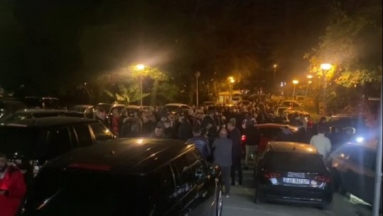 Basha mbledhje me kryesinë, pritet të shkojë Berisha! Ja çfarë po ndodh në selinë e PD