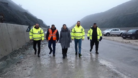 Balluku inspekton punimet në lotin II të aksit Korçë-Ersekë, pritet të përfundojë në pranverë: Do shkurtojë distancën në 20 minuta