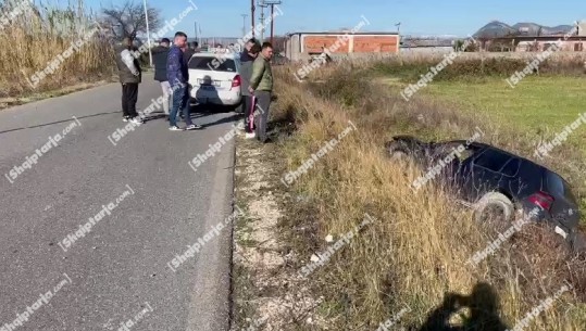 Tentoi të parakalonte një mjet, përfundon në kanal ‘Volkswagen’-i në Lezhë, plagoset drejtuesi (VIDEO)