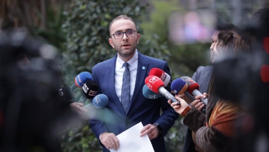 Bardhi: Berisha i dëshpëruar, bën thirrje për dhunë dhe përplasje, po i jep frymëmarrje qeverisë së Ramës! Myftar Lumneshi, një nga trafikantët e drogës që e shoqëron