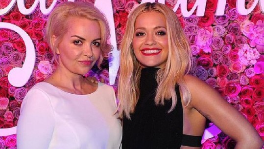 Rita Ora poston videon e bukur nga fëmijëria dhe i uron ditëlindjen nënës së saj: Qaj sa herë e shoh