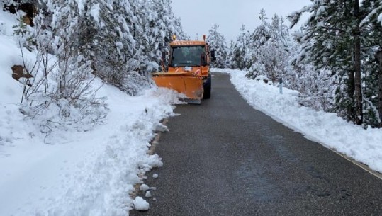 Reshje dëbore dhe temperatura të ulëta, Ministria e Infrastrukturës: Akset rrugore të kalueshme! Kukësi pa ujë, çahet linja për shkak të ngricave