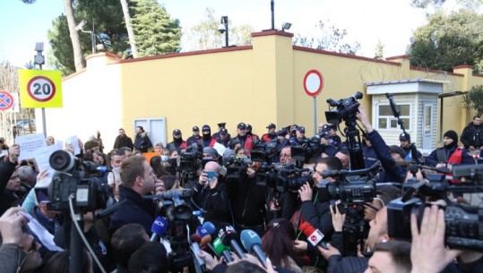 U shembën shtëpitë nga Unaza e Madhe e rikualifikimi urban, banorë të 4 lagjeve në Tiranë protestë: Na lanë në rrugë, ku të shkojmë ne?! Rama: Kanë marrë më shumë se u takon