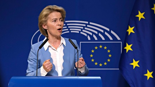 Von der Leyen: Këtë dimër jemi të sigurt për furnizimin me gaz, por BE duhet të çlirohet nga varësia ruse