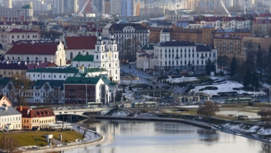 Zelensky kërkoi bisedime, Kremlini Zyrtar: Ne u përgatitëm për takim në Misk, Kievi kërkoi takim në Varshavë dhe më pas preu linjën e kontakteve