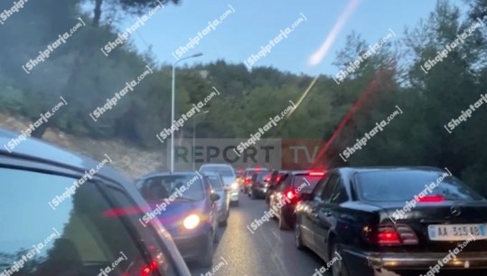 Pelegrinazhi në Kishën e Shna Ndout, trafik i rënduar dhe kaos në lëvizje në rrugën e Laçit