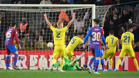 Barcelona bie në 'Camp Nou', mposhtet minimalisht nga Cadiz