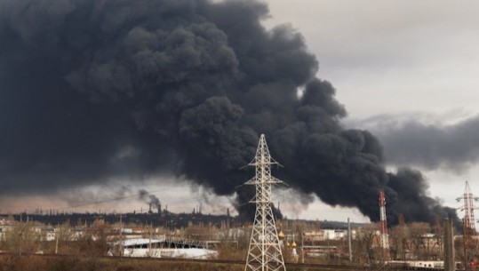 Tre raketa balistike goditën Odessa-n, dëmtohet pista e aeroportit