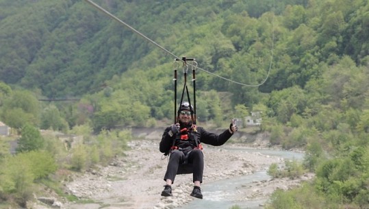 FOTO-LAJM/ Veliaj sfidon lartësitë, ja çfare ka bërë në 1200m në Petrelë