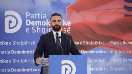 Nesër zgjedhjet, deputeti demokrat, Arbi Agalliu denoncon: Në Vlorë po përpiqen të blejnë votat e qytetarëve! Do përgjigjen para ligjit