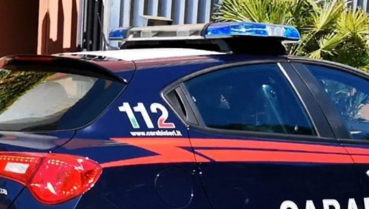 Gëlltiti zarfin me kokainë për t'iu shmangur kontrollit të policisë, arrestohet shqiptari në Itali