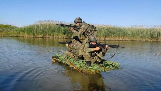 FOTOT/ Stërvitja 'ekstreme' e ushtrisë shqiptare