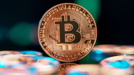 Pas rekordit në korrik, Bitcoin pëson sërish rënie