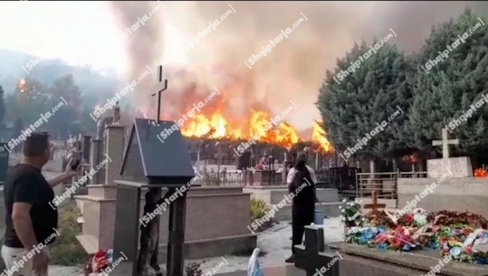 E vështirë situata e zjarreve në Vaun e Dejës, rrezikohen varrezat e fshatit (VIDEO)